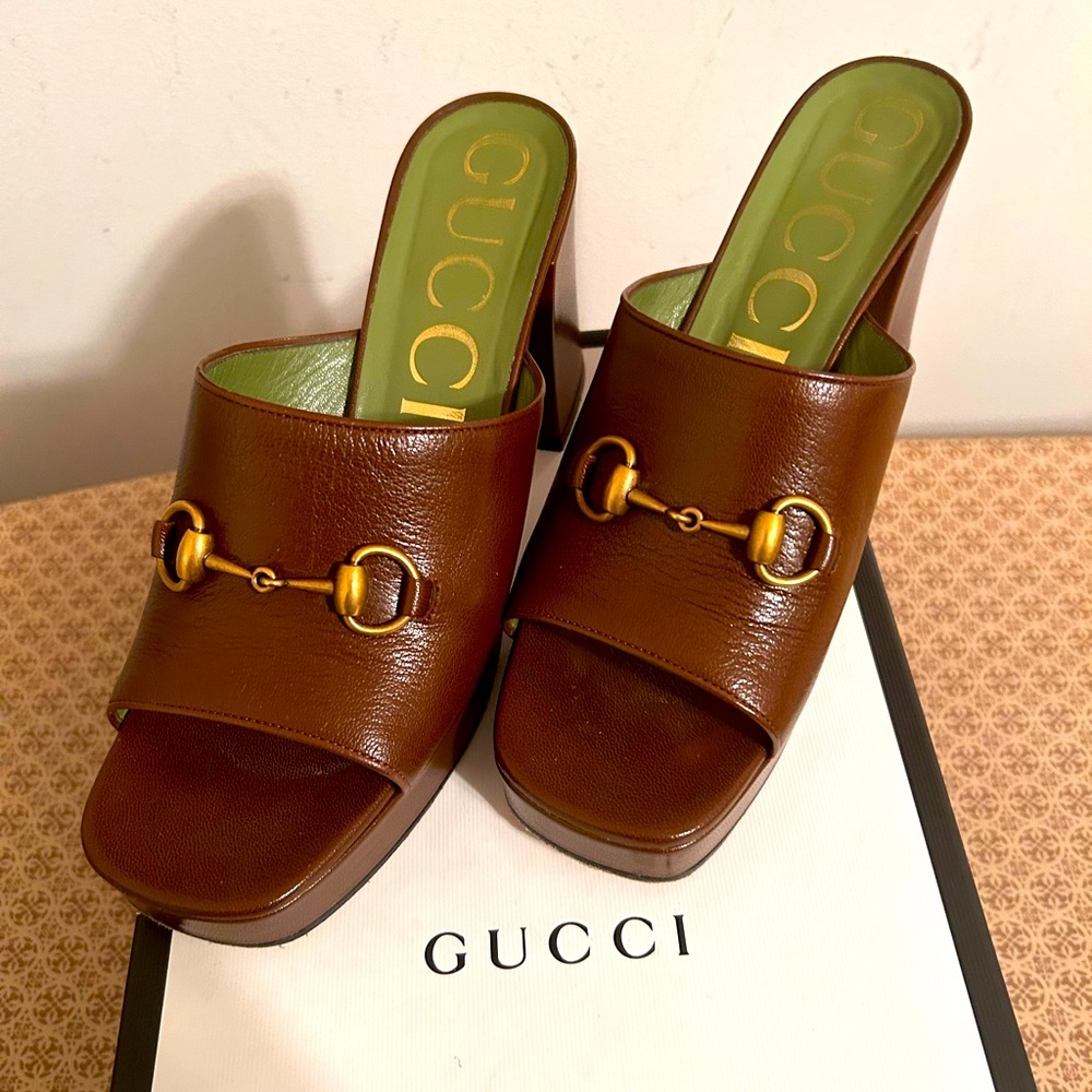 Gucci Clogs size 42( Authentic)
